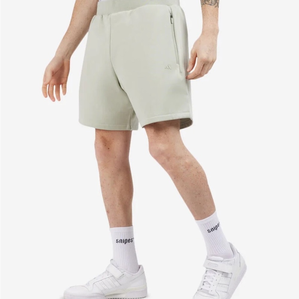 NWT Adidas basketball shorts size L. Sold out everywhere. IA3425